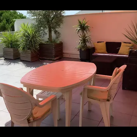 Apartment 34m2 Avec La Terrasse 60m2, Apercu Mer, Parking, Clim, A 150 M,wi-fi, Piscine La Grande-Motte