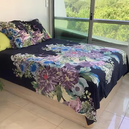 34m2 Avec La Terrasse 60m2, Apercu Mer, Parking, Clim, A 150 M,wi-fi, Piscine * La Grande-Motte