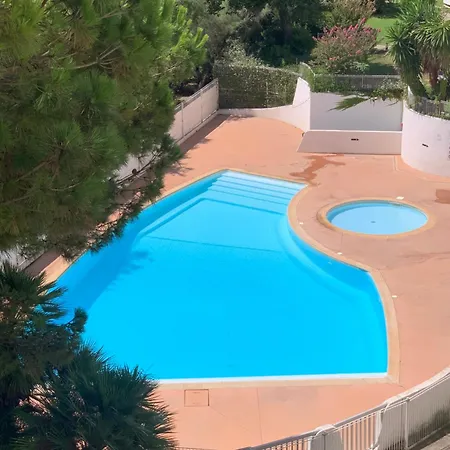 34m2 Avec La Terrasse 60m2, Aperçu Mer, Parking, Clim, à 150 M,wi-fi, Piscine