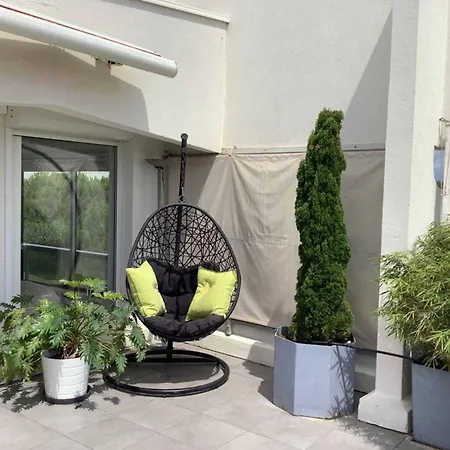 34m2 Avec La Terrasse 60m2, Apercu Mer, Parking, Clim, A 150 M,wi-fi, Piscine * La Grande-Motte